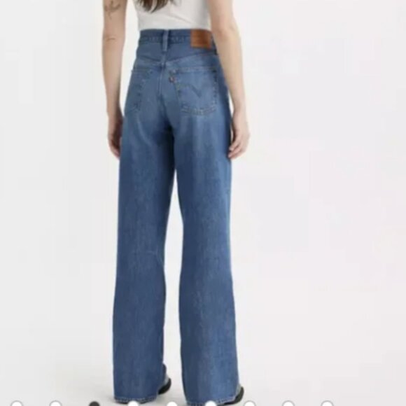 Levi's Women's Premium Ribcage Wide Leg Jeans Size 28 Light Wash Loose Baggy EUC - Picture 5 of 15